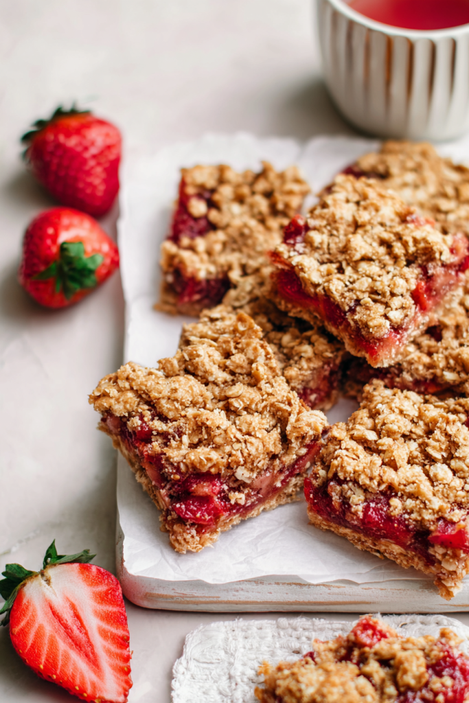 healthy strawberry oatmeal bars