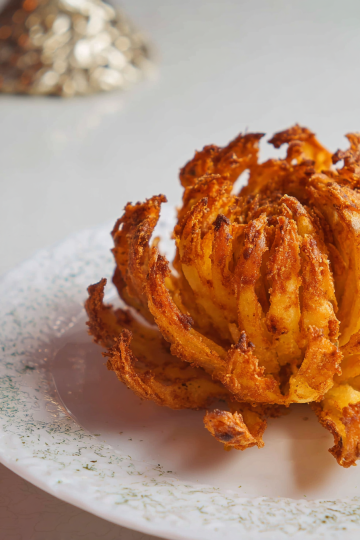 Air Fryer Blooming Onion