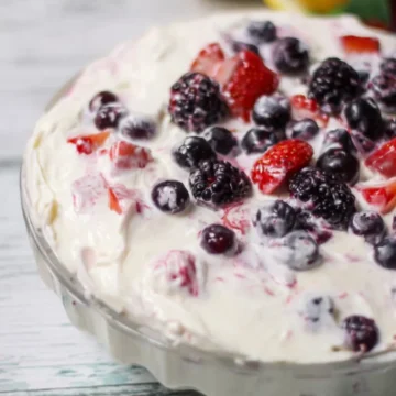 Keto Lemon Berry Cheesecake Salad